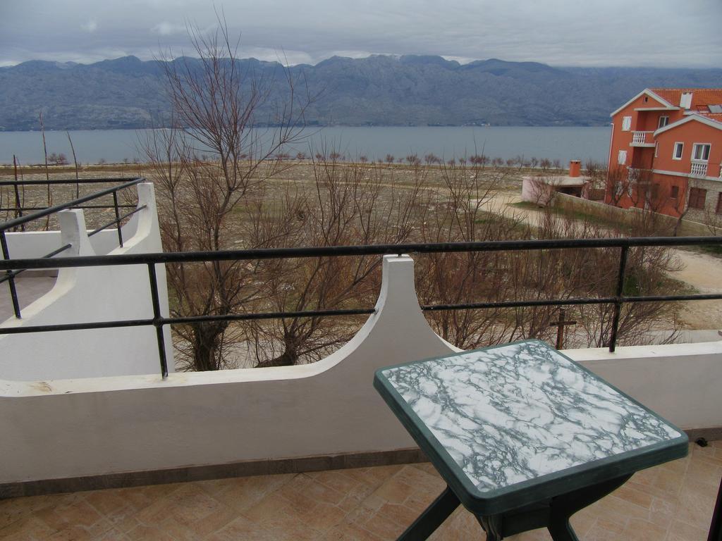 Apartments Leon Ražanac 外观 照片