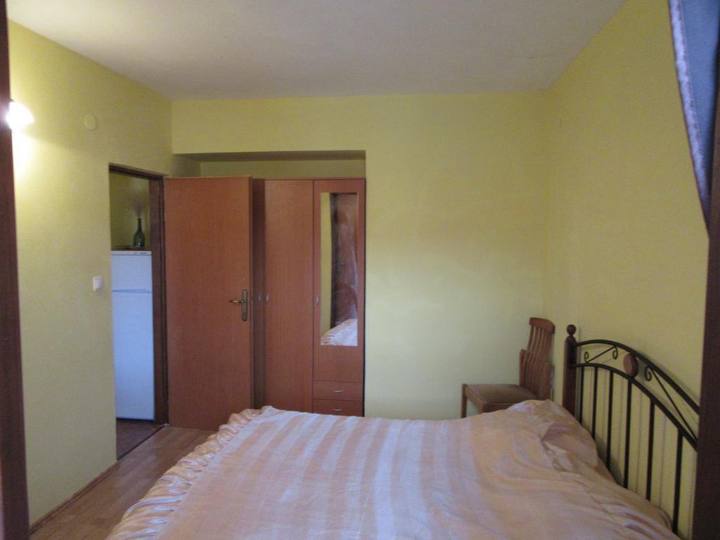 Apartments Leon Ražanac 外观 照片